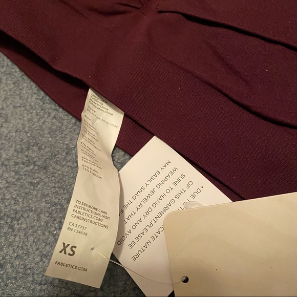 NWT Fabletics Devore Seamless Sports Bra II - Picture 6 of 6